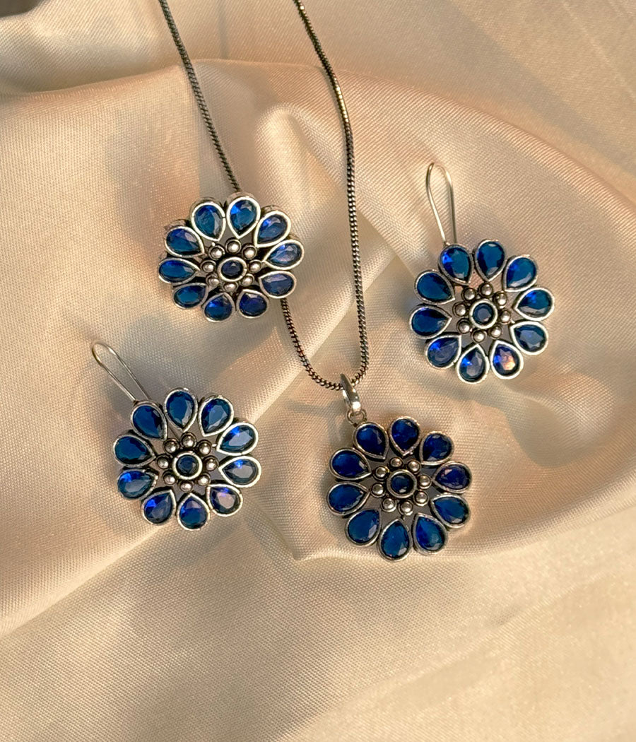 Sapphire Blossom Pendant Set