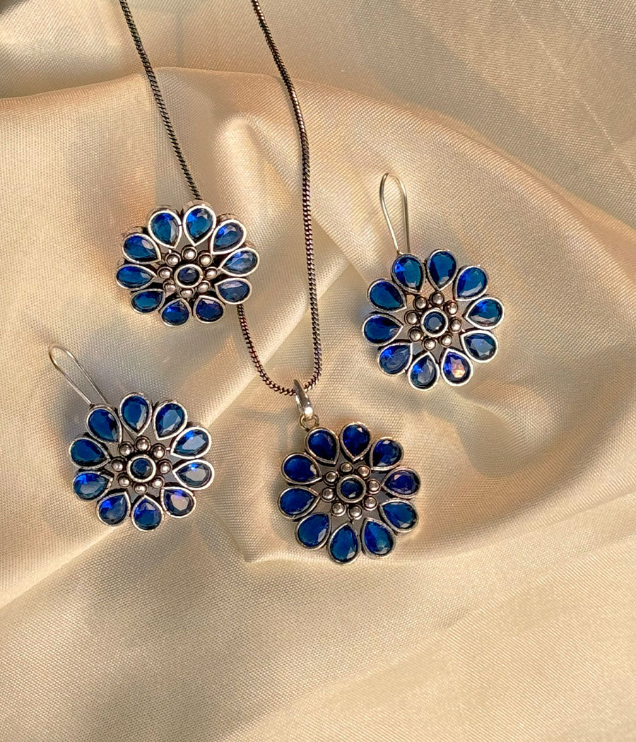 Sapphire Blossom Pendant Set