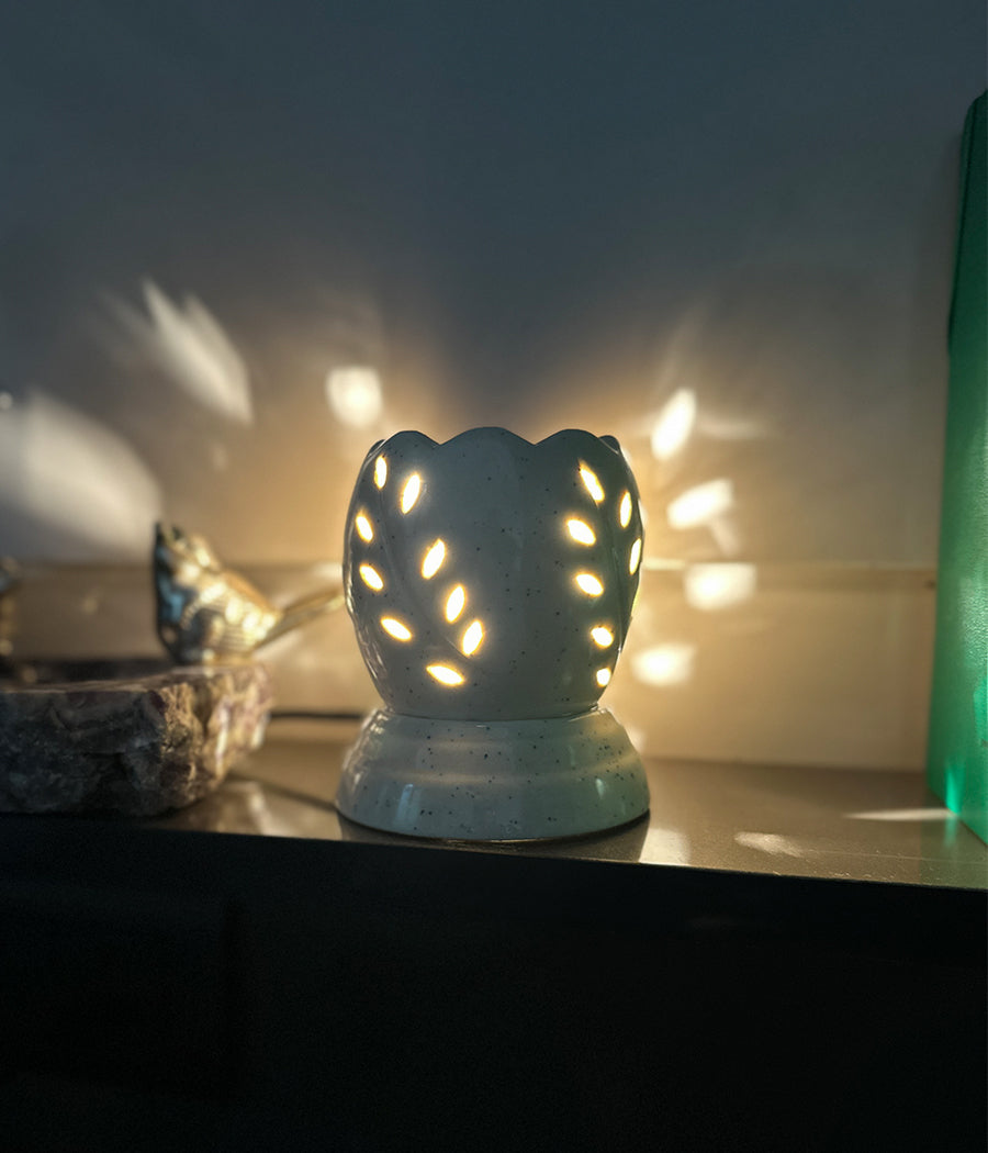 Ivory Leaf Ceramic Diffuser