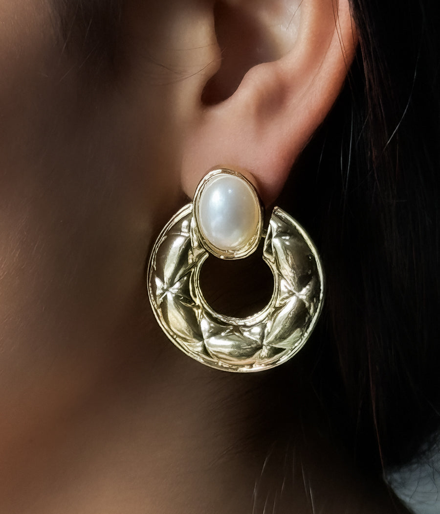 VINTAGE PEARL CREST EARRINGS