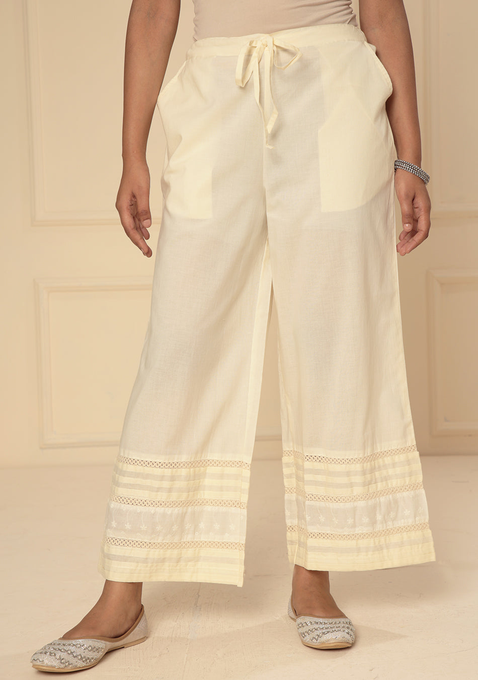 CREAM SCHIFFLY BORDER PANT