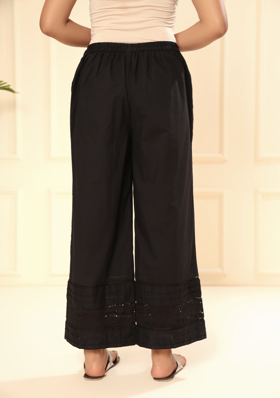 BLACK SCHIFFLY BORDER PANT