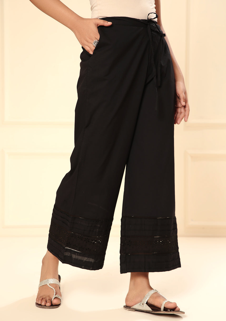 BLACK SCHIFFLY BORDER PANT