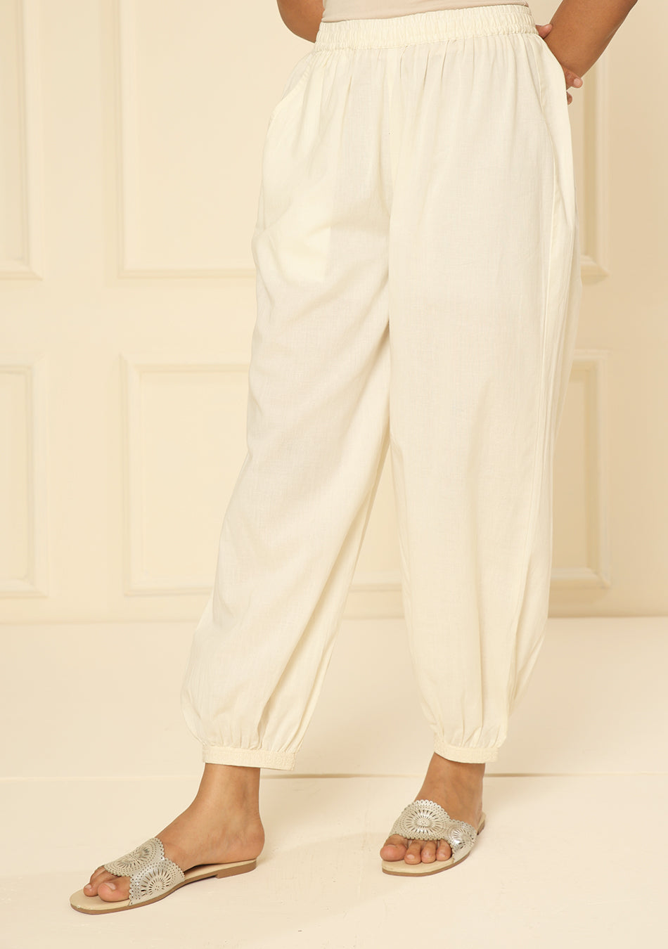 IVORY EMBROIDERED LACE CUFF PANT