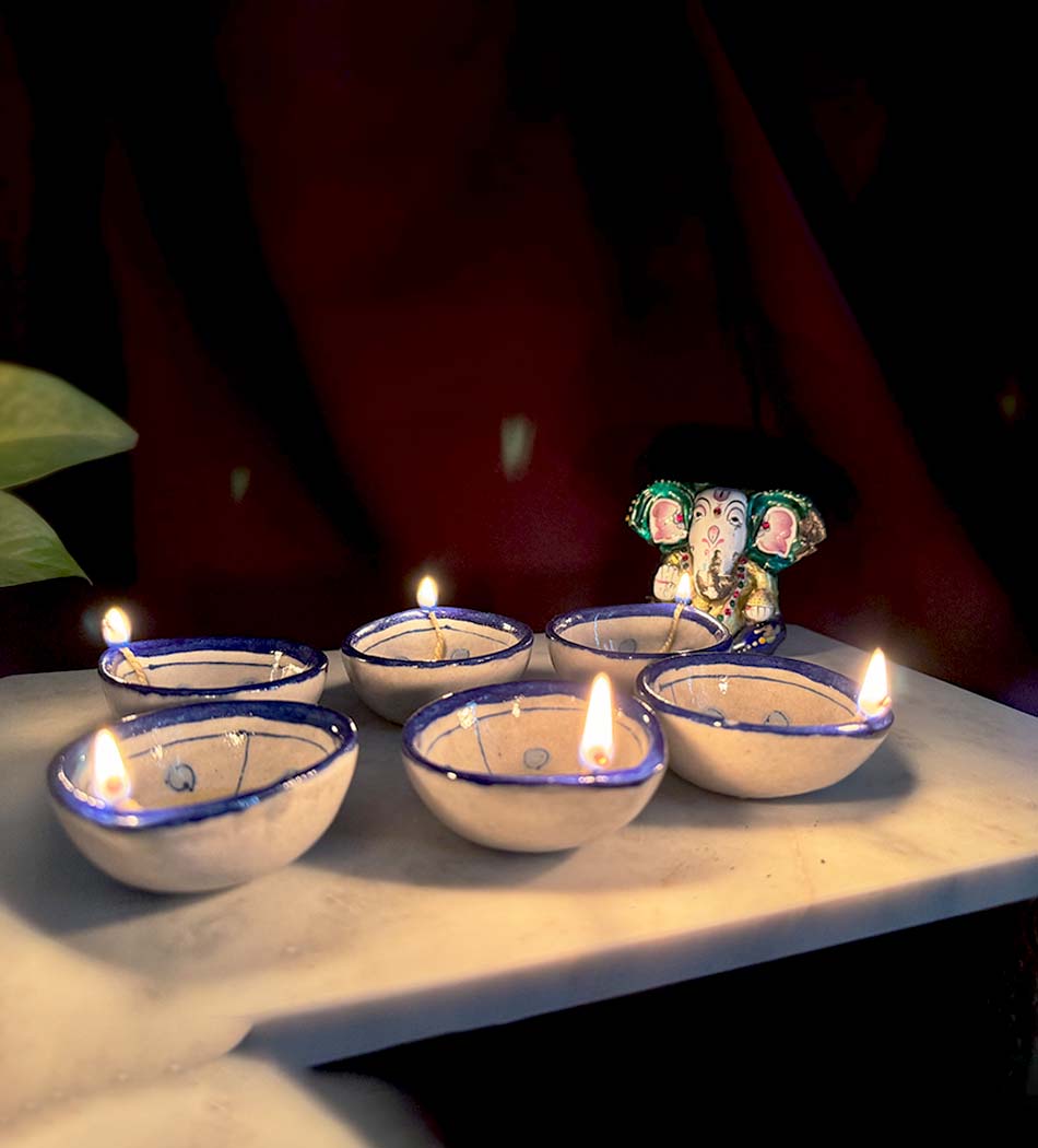 Blue Pottery Leaf Design Diya - Set of 6