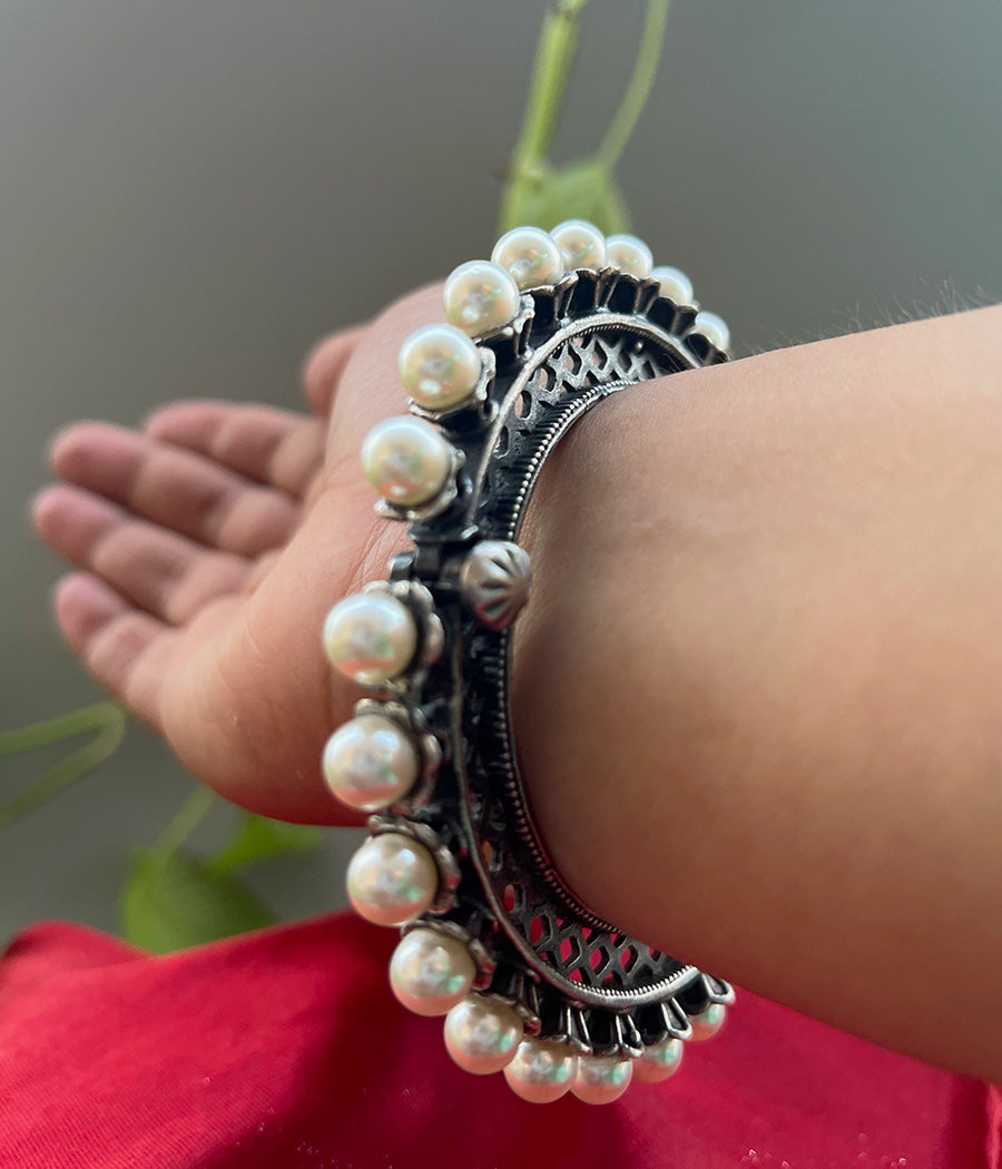 Pearl Openable Bangle