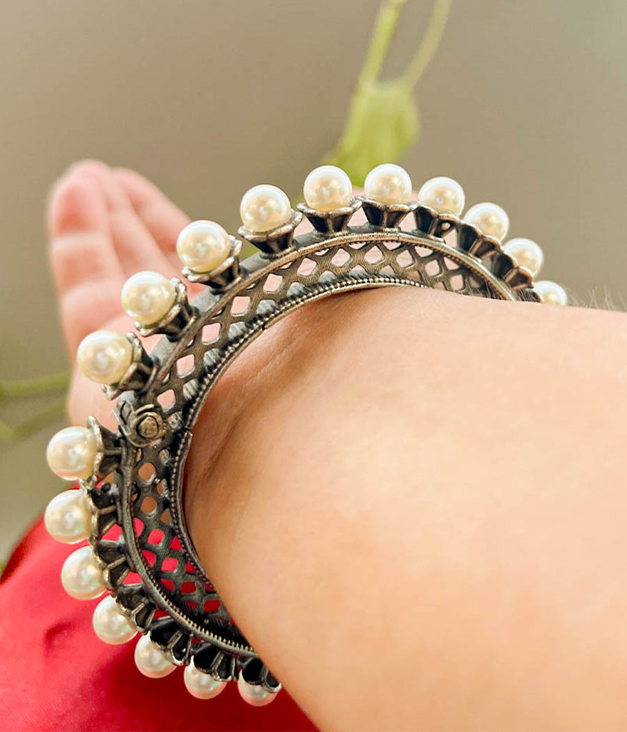 Pearl Openable Bangle