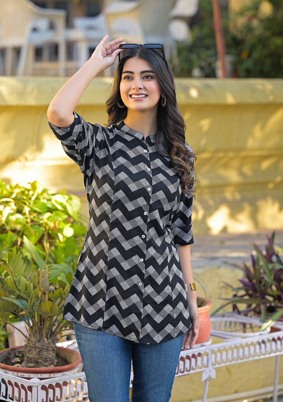 Black Rayon Zigzag Print Shirts Style Top