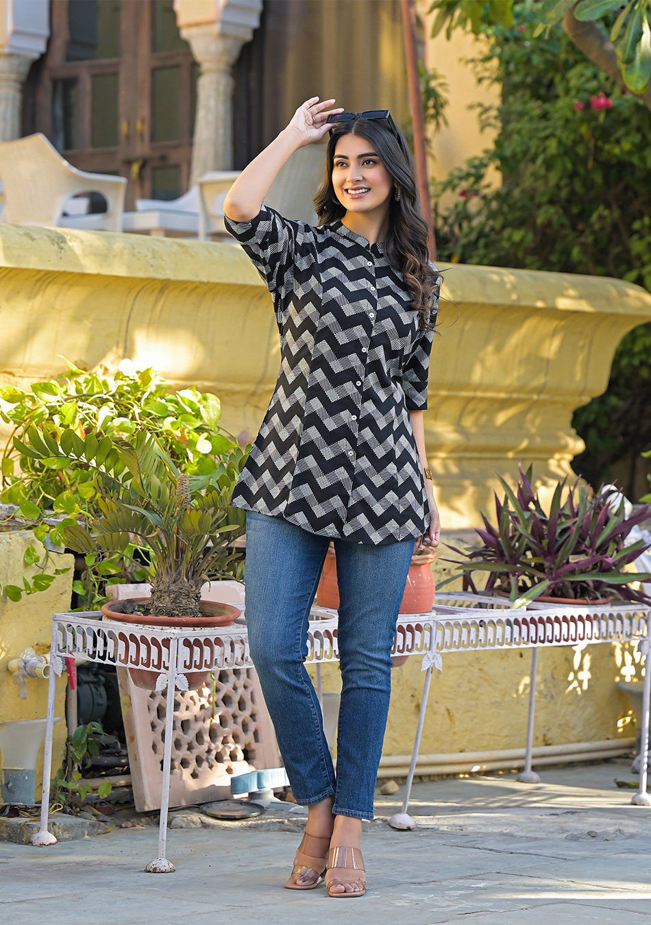 Black Rayon Zigzag Print Shirts Style Top