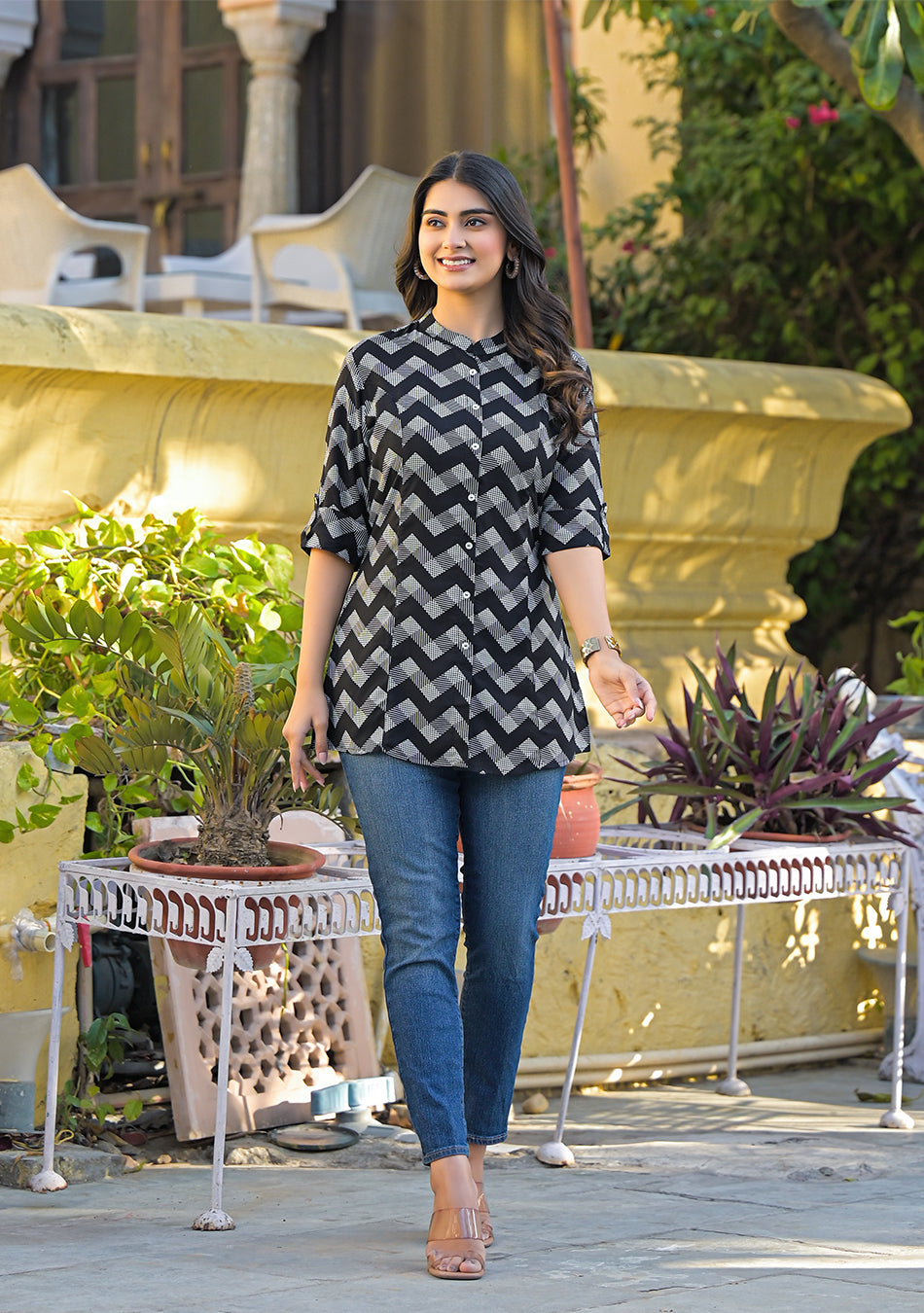 Black Rayon Zigzag Print Shirts Style Top