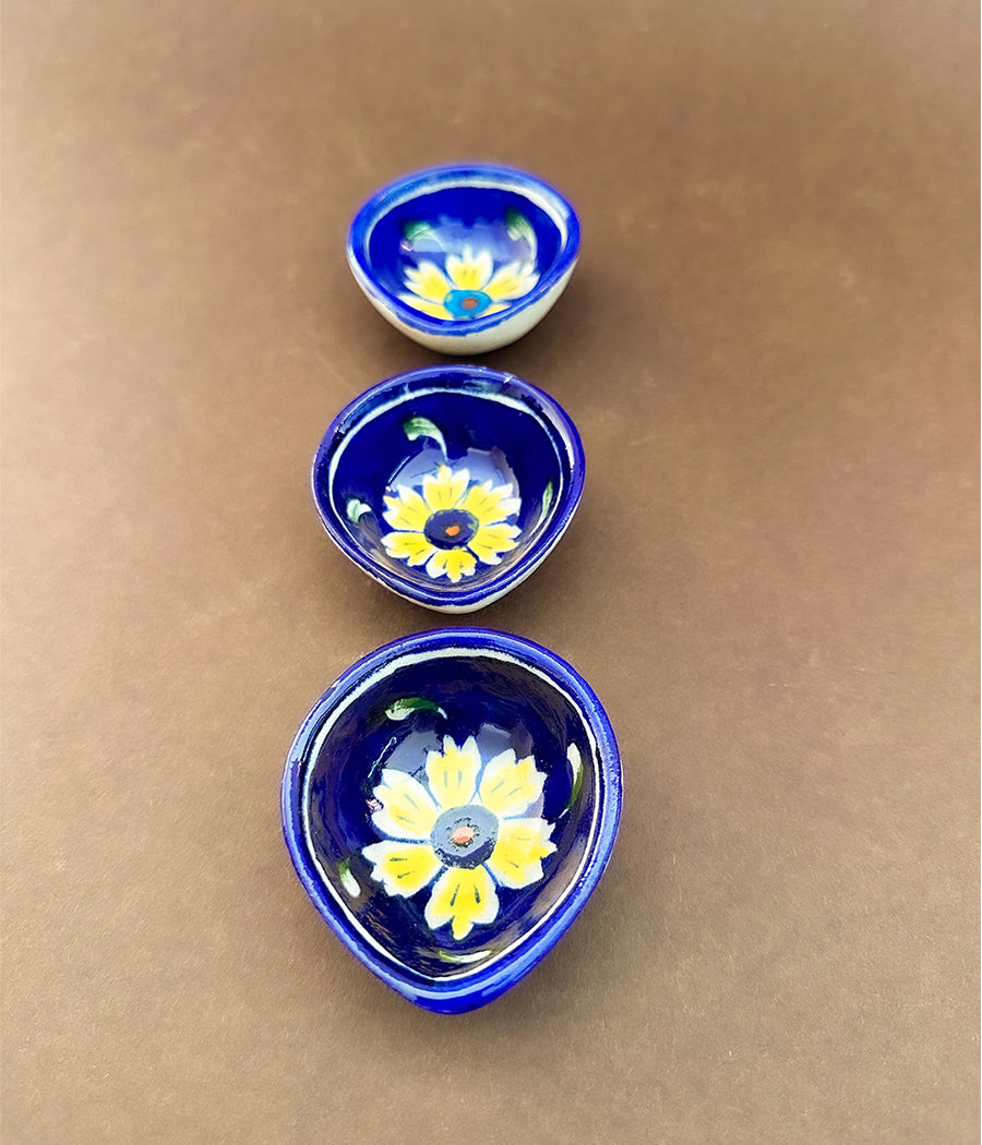 Blue Pottery Sun Flower Design Diya - Set of 6