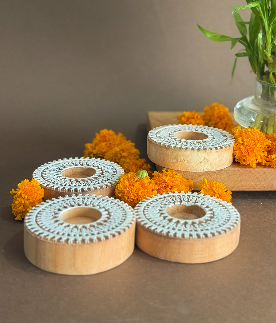 Wooden Devotion Diya (Set of 4 Diyas)