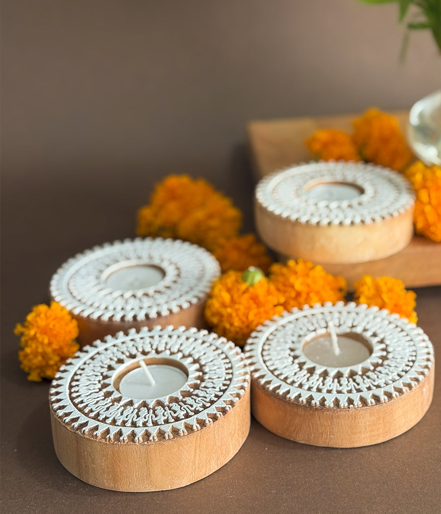 Wooden Devotion Diya (Set of 4 Diyas)