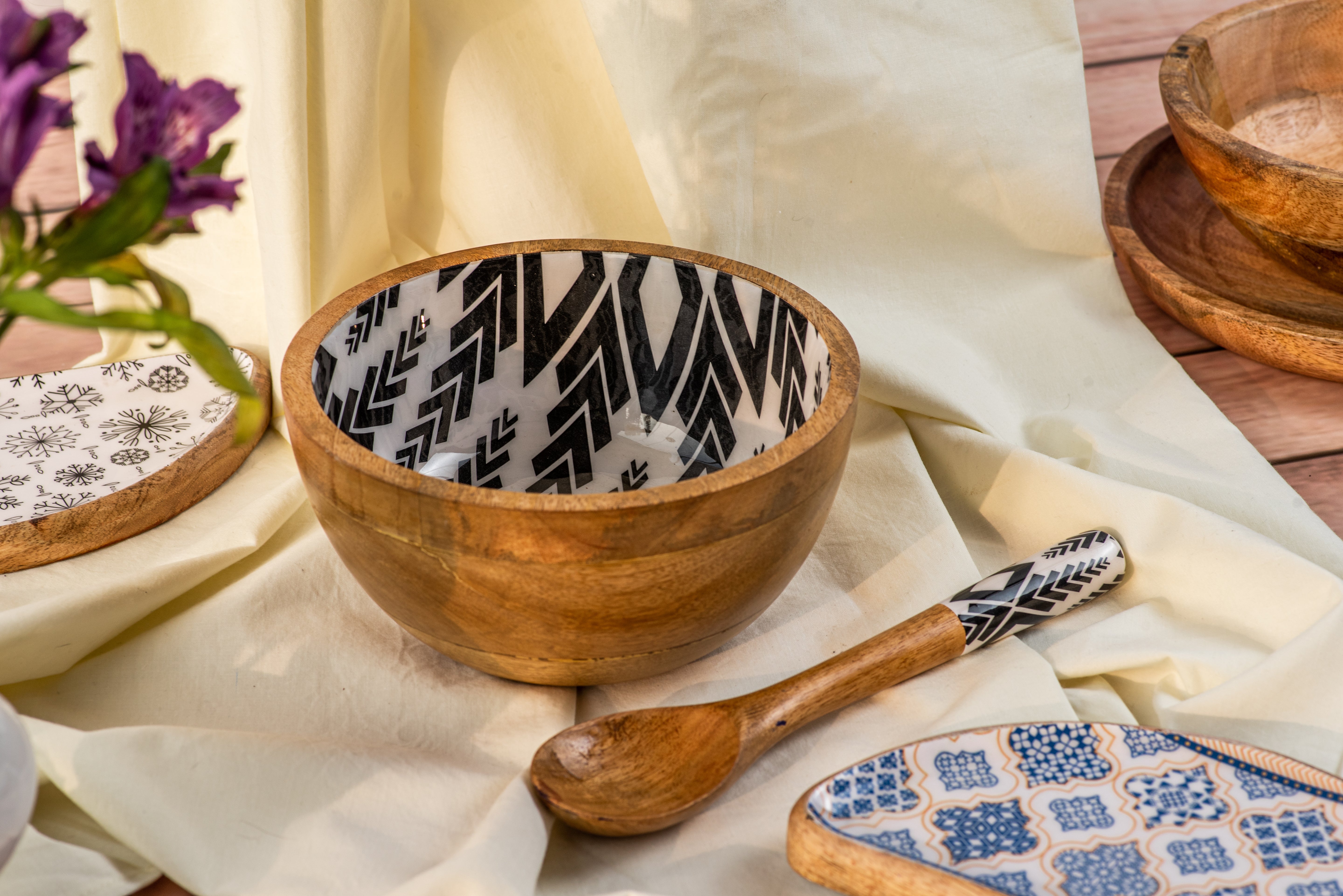 Zebra Salad Bowl with Serving Spoon