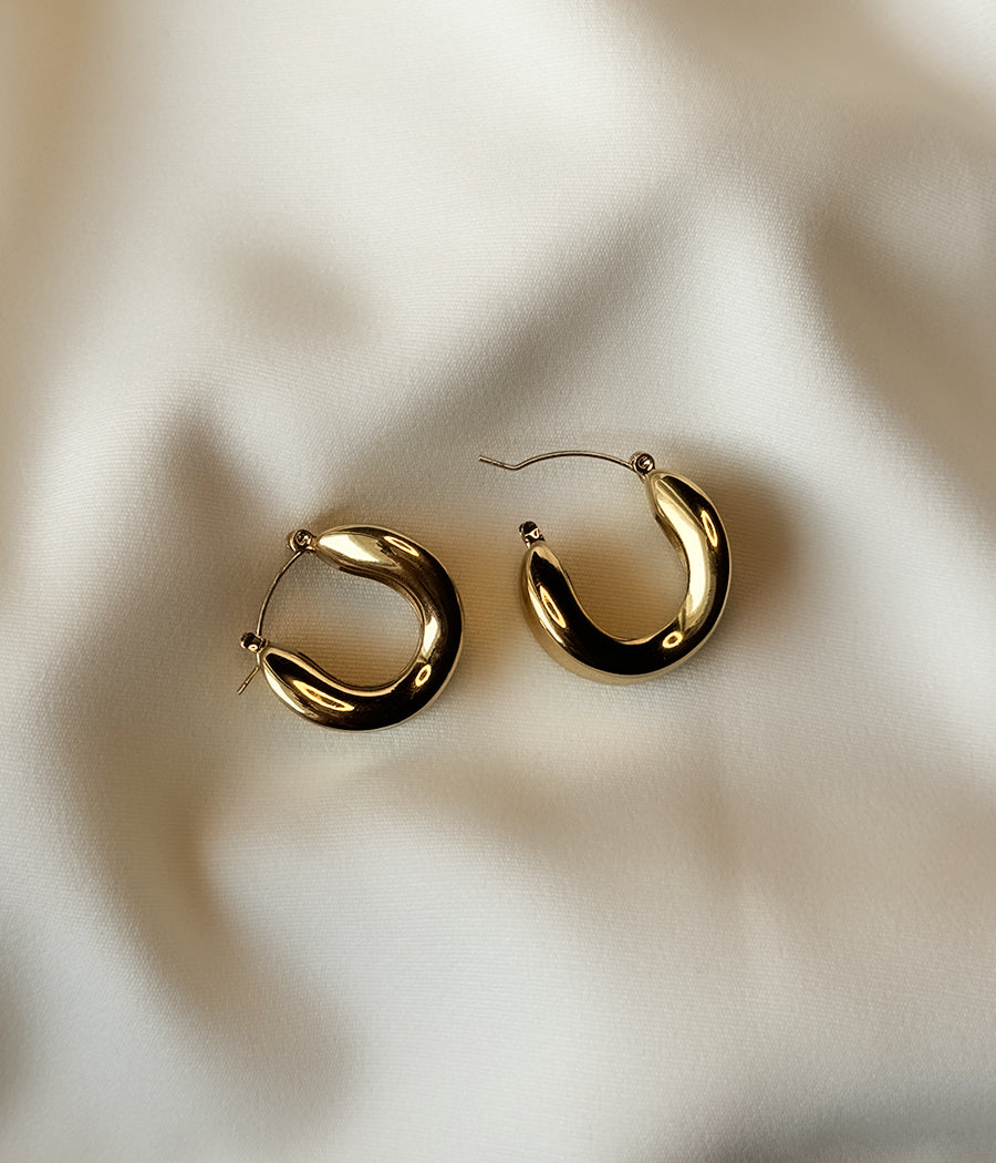 CHUNKY GOLD HOOP EARRINGS