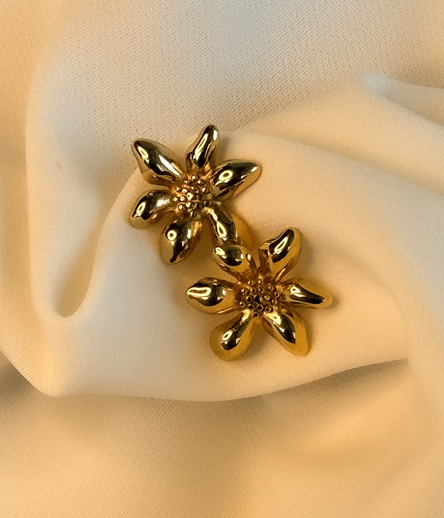 Golden Blosson studs