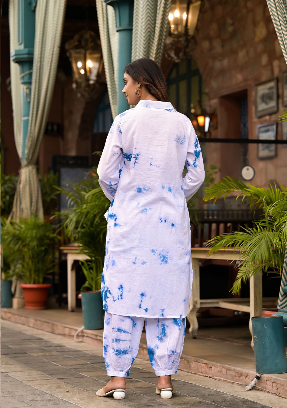 Blue and White Tie-Dye Pattern Kurta with Cuffed Pant Set